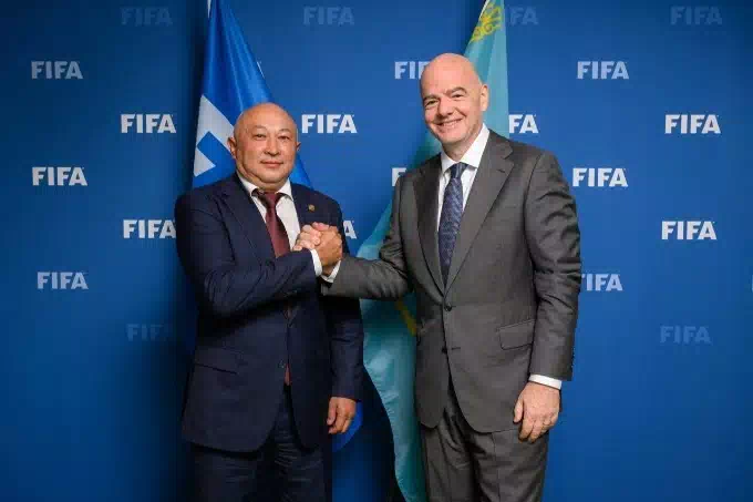 ФИФА готова поддержать развитие футбола в Казахстане